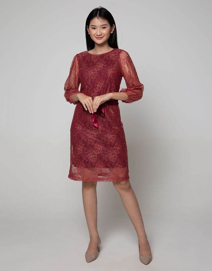 Expand Aalona Brokat With Waist Strap Detail