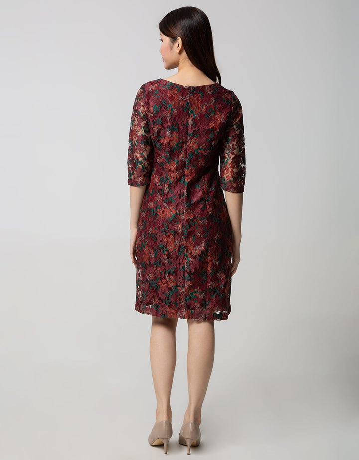 Expand Elora Brocade Flower