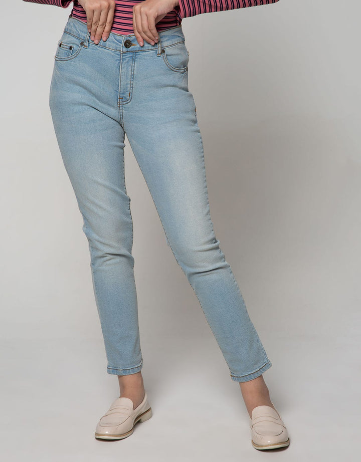 Expand Sheera Denim