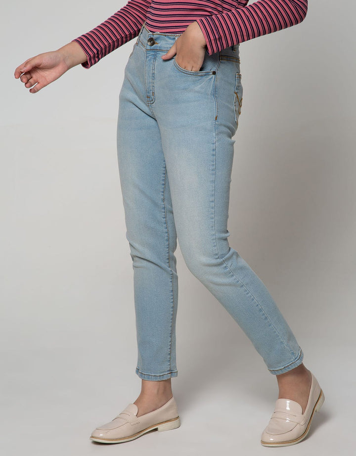 Expand Sheera Denim