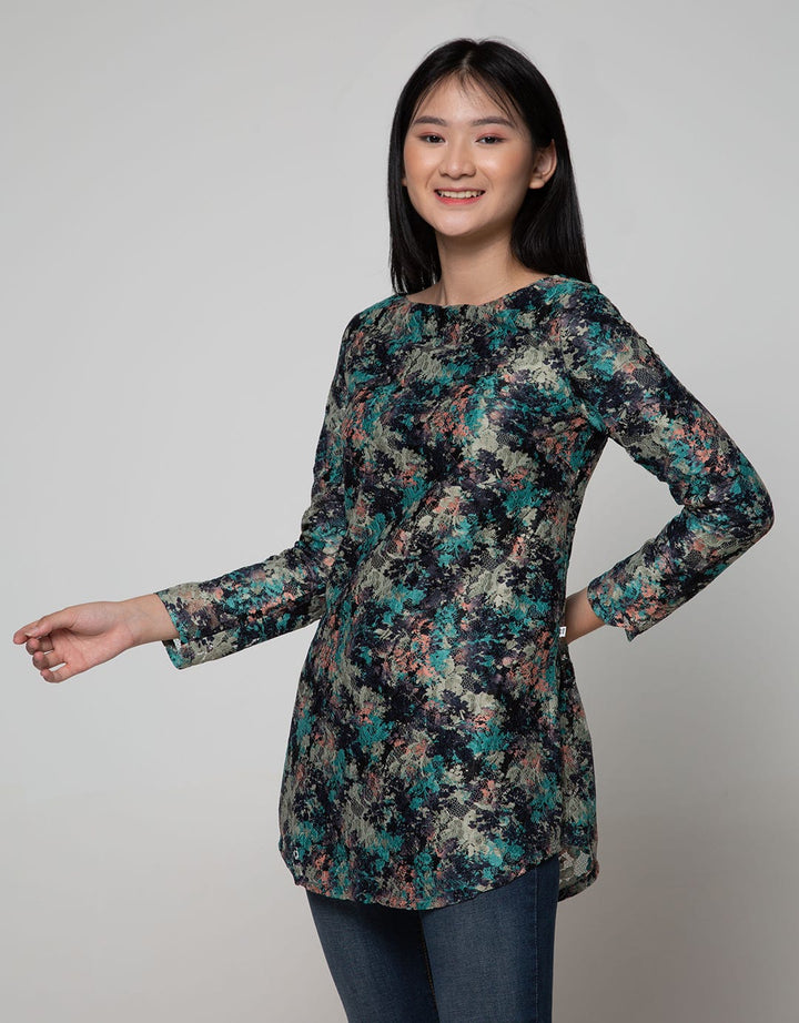 Expand Amarel Blouse