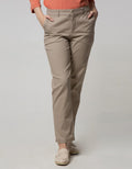 Expand Brunilda Chinos