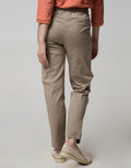 Expand Brunilda Chinos