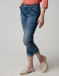 Expand Hernanda Jeans