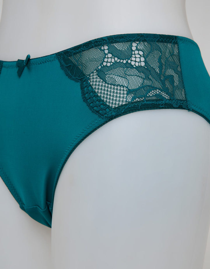 St. Yves Side Lace Celana Dalam Wanita