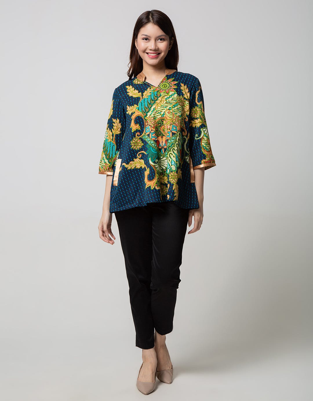 Arjuna Weda Blouse Batik Parang Flower