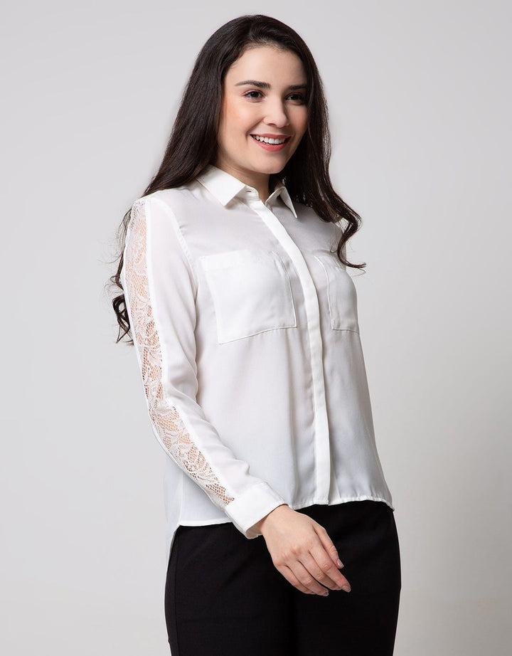 Cardinal Femme Shirt With Lace Sleeve