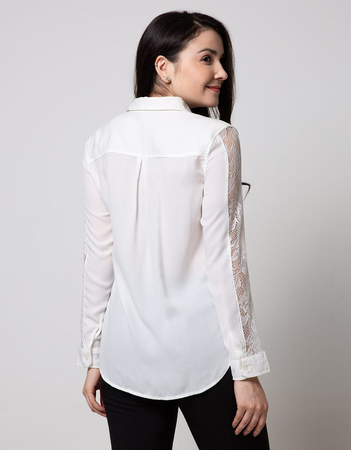 Cardinal Femme Shirt With Lace Sleeve