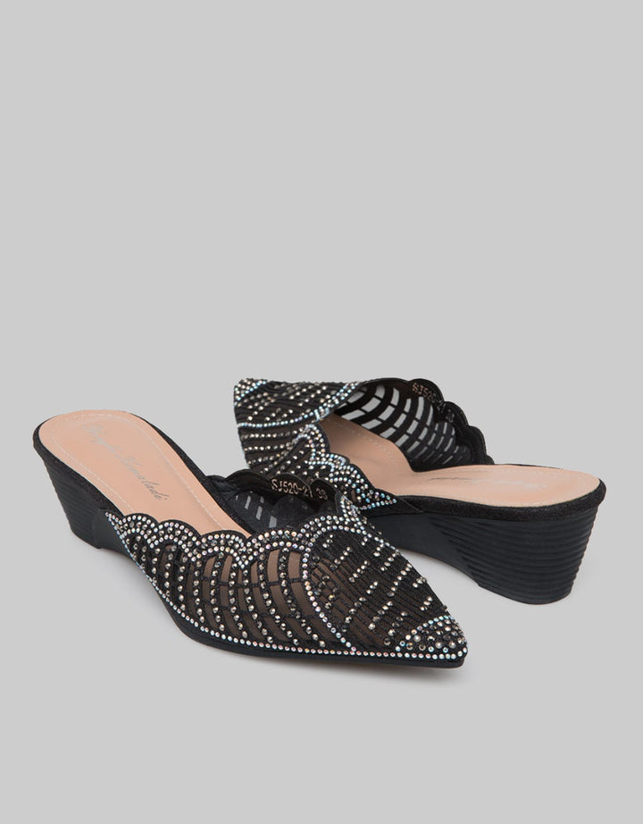 Yongki Komaladi Pointed Wave Sandal
