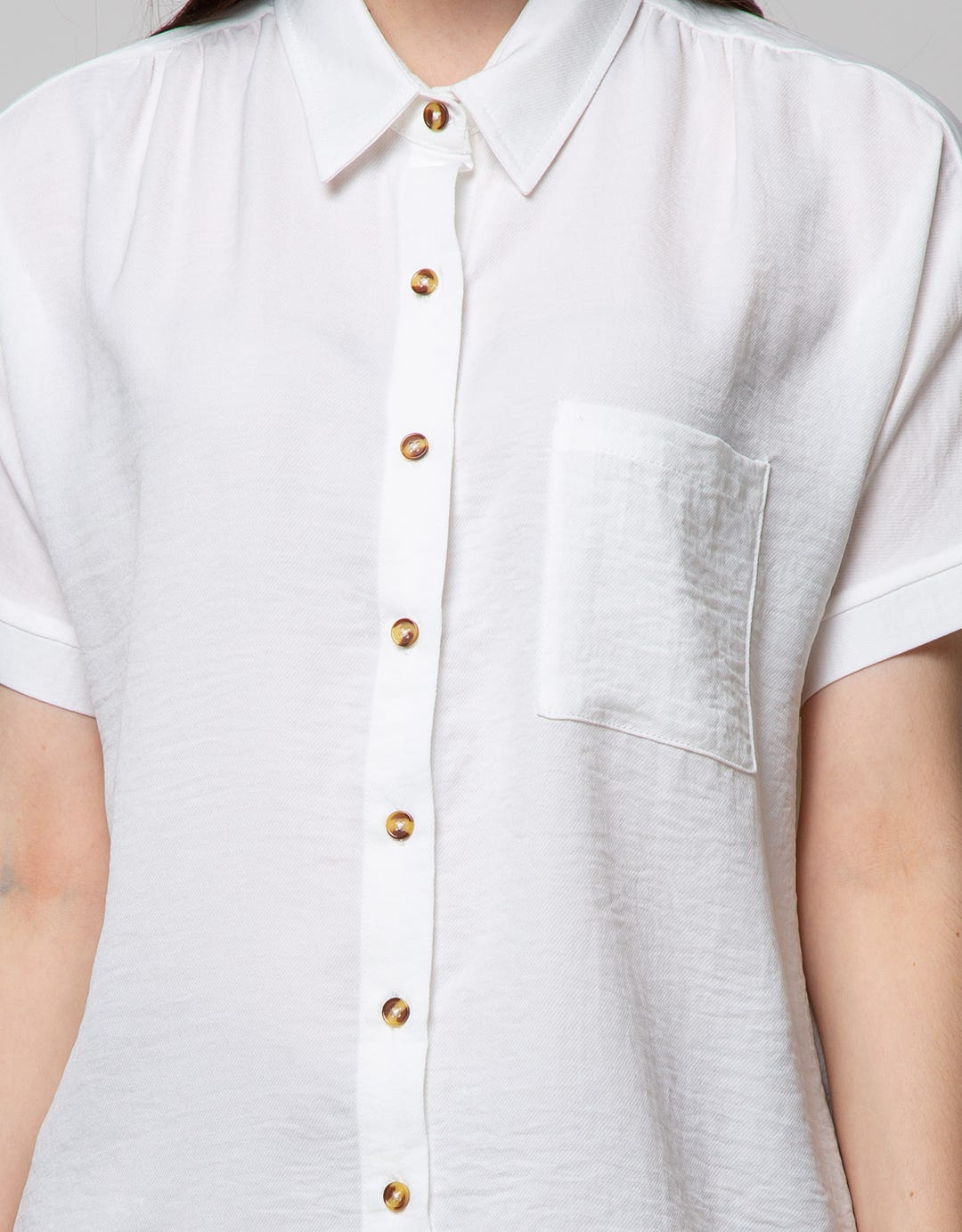 St. Yves Short Sleeve Blouse Horn Button Pocket