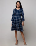 St. Yves Mom Long Sleeve Midi Dress Kotak