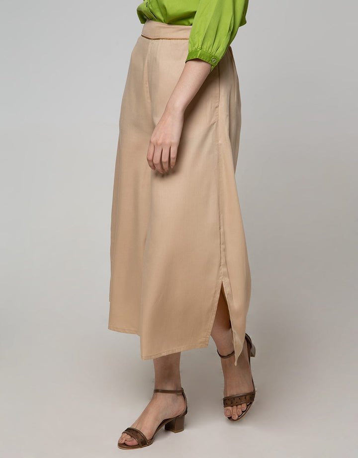 Details Long Pants Wide Slit Opening At Side Bottom