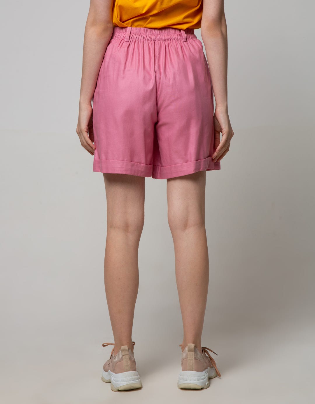 Details Short Pants With Zip Opening