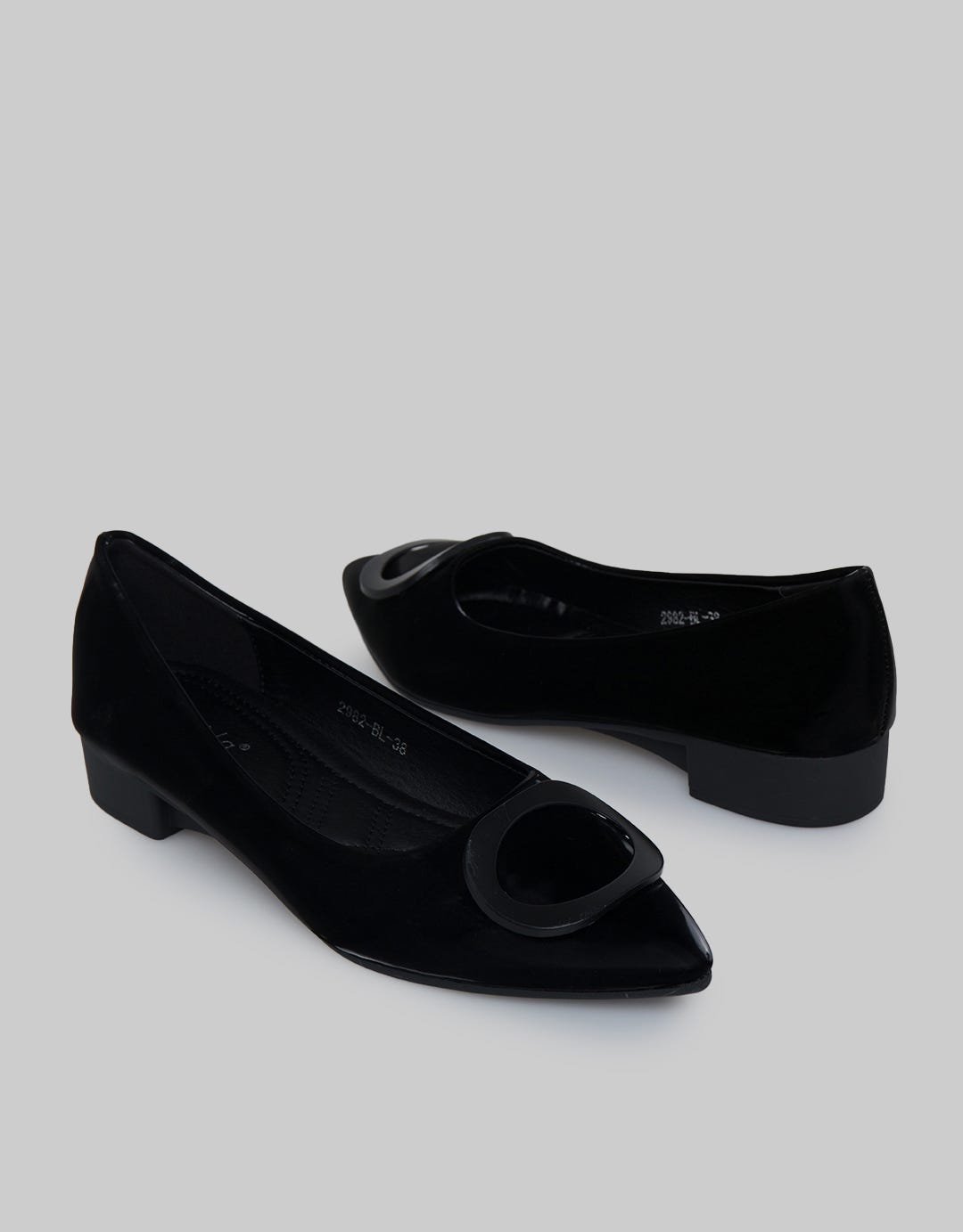 Laviola Pointed Casual Flat Shoes Wanita