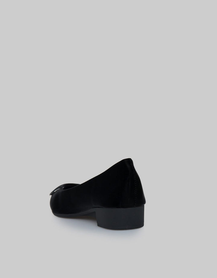 Laviola Pointed Casual Flat Shoes Wanita