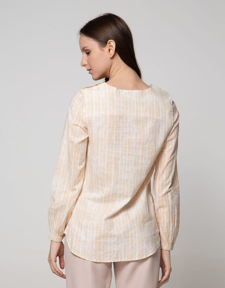 Expand Feyla Blouse With Long Sleeve