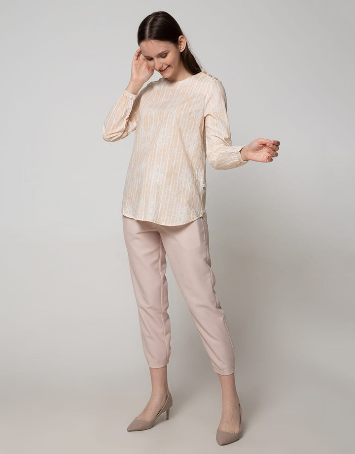 Expand Feyla Blouse With Long Sleeve