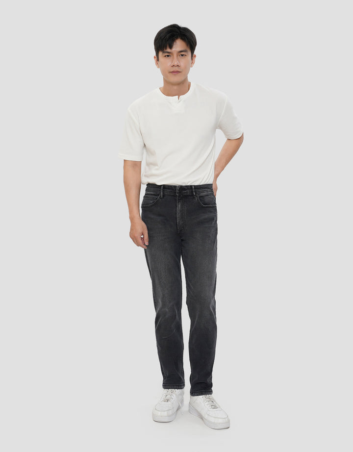 NEVADA CELANA JEANS PRIA