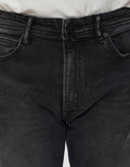 NEVADA CELANA JEANS PRIA