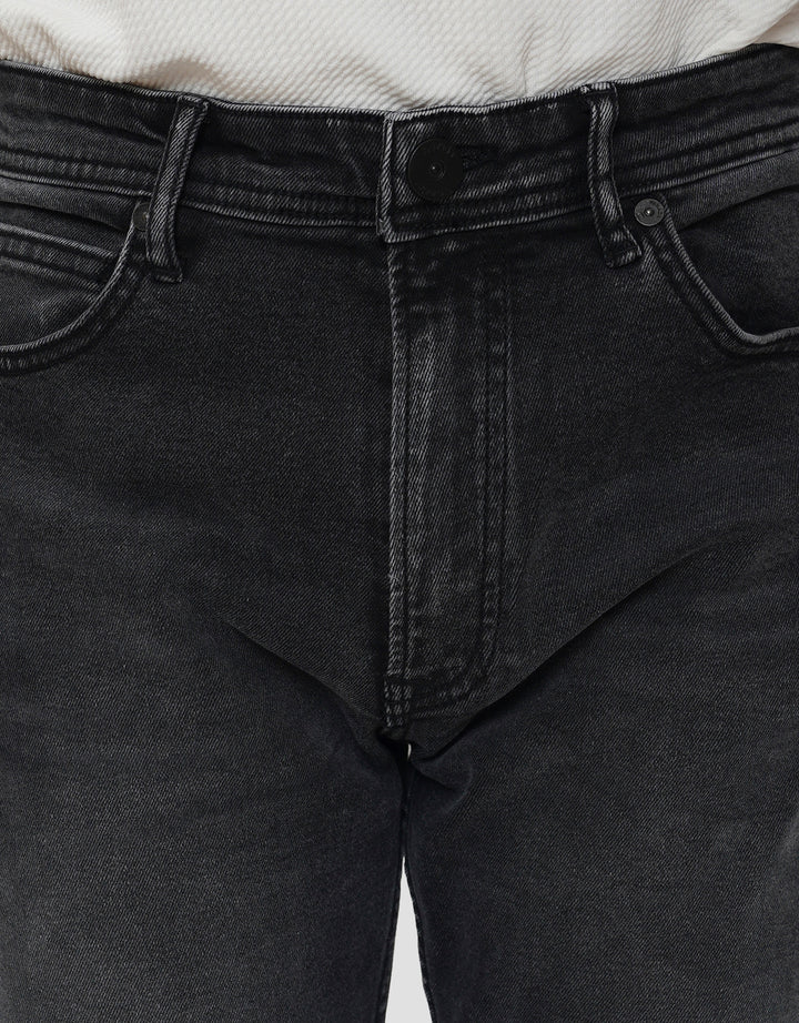 NEVADA CELANA JEANS PRIA