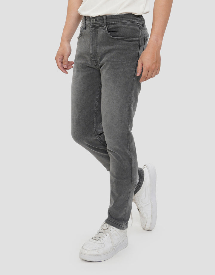 NEVADA CELANA JEANS PRIA