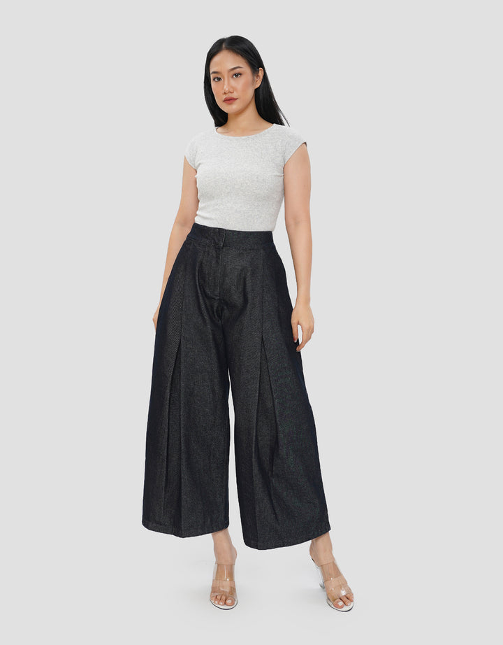 SUKO PLEATED CELANA JEANS WANITA