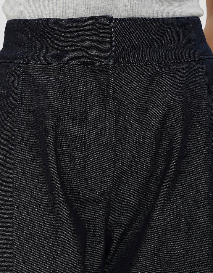 SUKO PLEATED CELANA JEANS WANITA