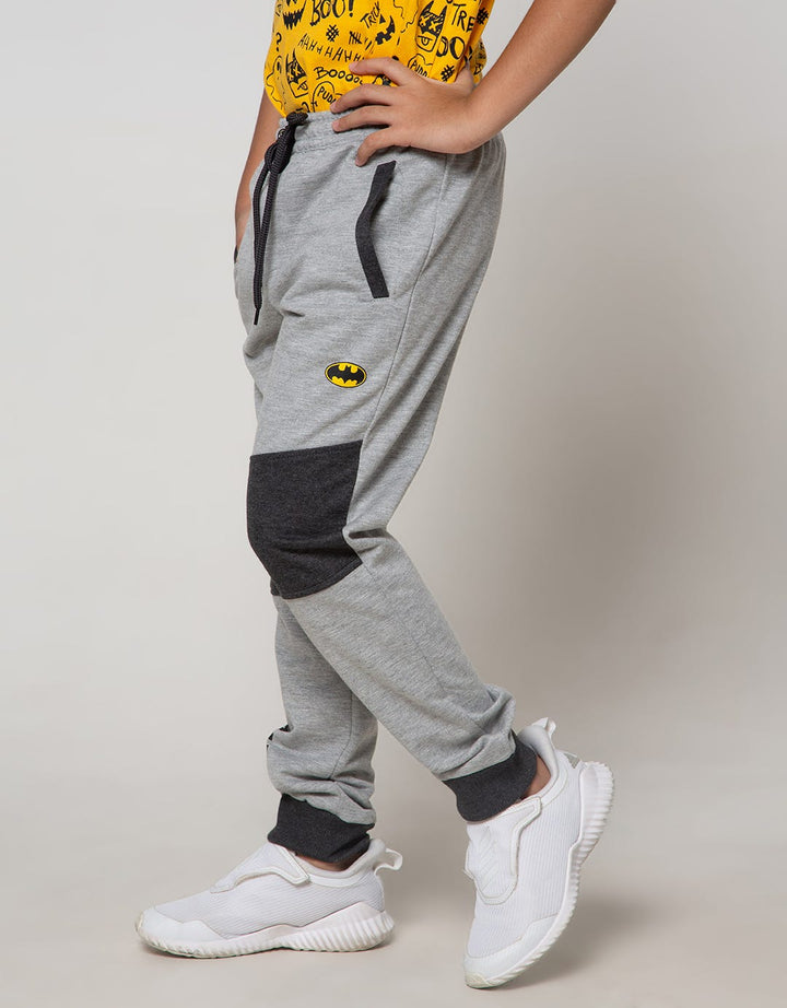 Character Batman Typo Samping Jogger Knit