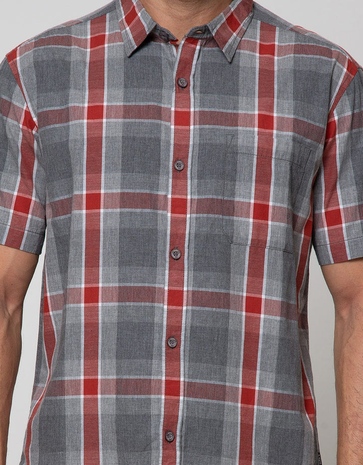 Gab's Short Sleeve Plaid Motif Shirt
