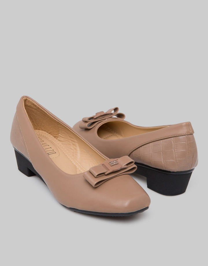 Peter Keiza Heels Simply