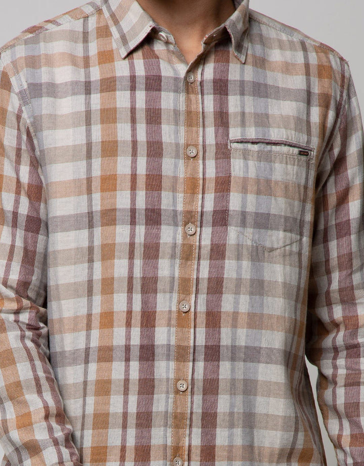 Watchout Plaid Casual Shirt