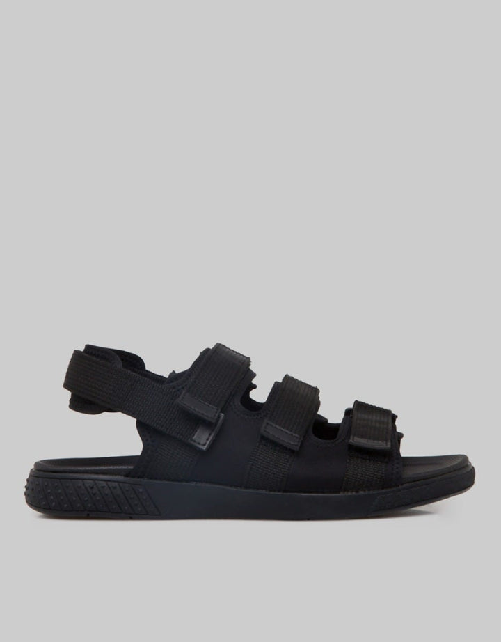 Yongki Komaladi Stitching Contrast Sneakers
