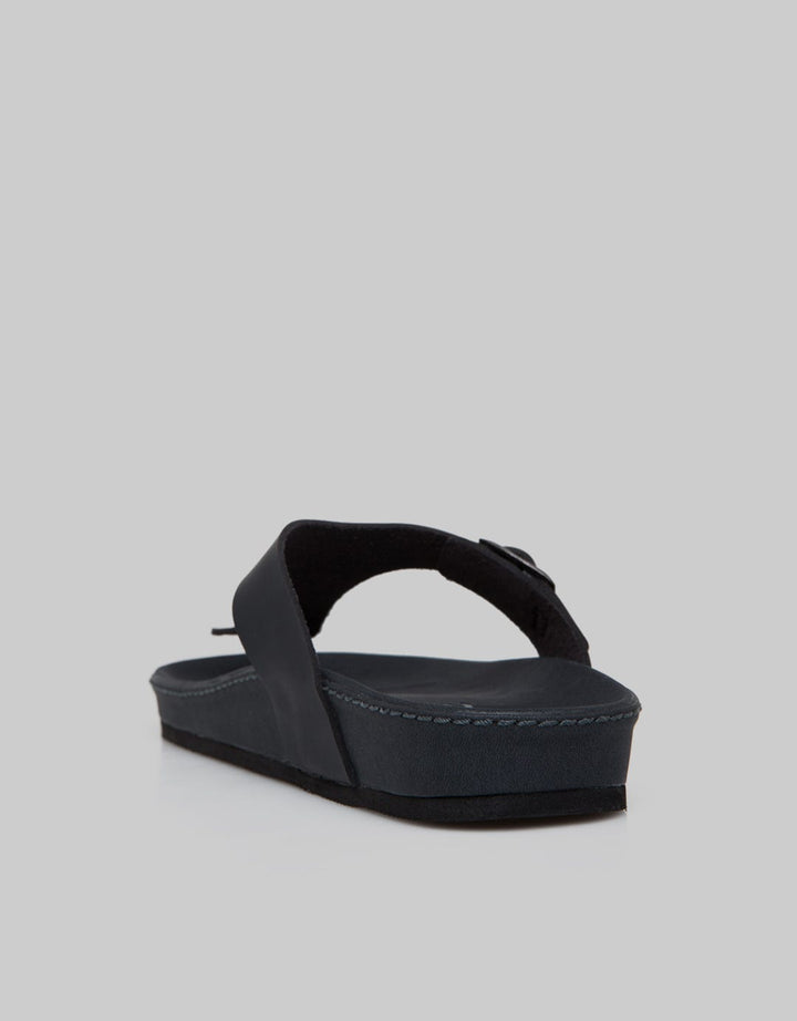 Cole Flip Flops Men Carl1