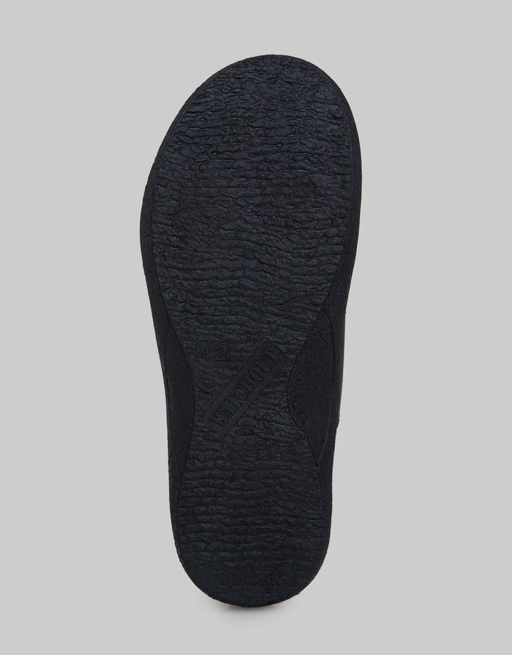 Watchout Slip on Simple