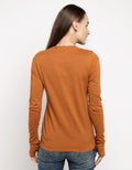 3SECOND T-shirt Lengan Panjang Detail Print Brand