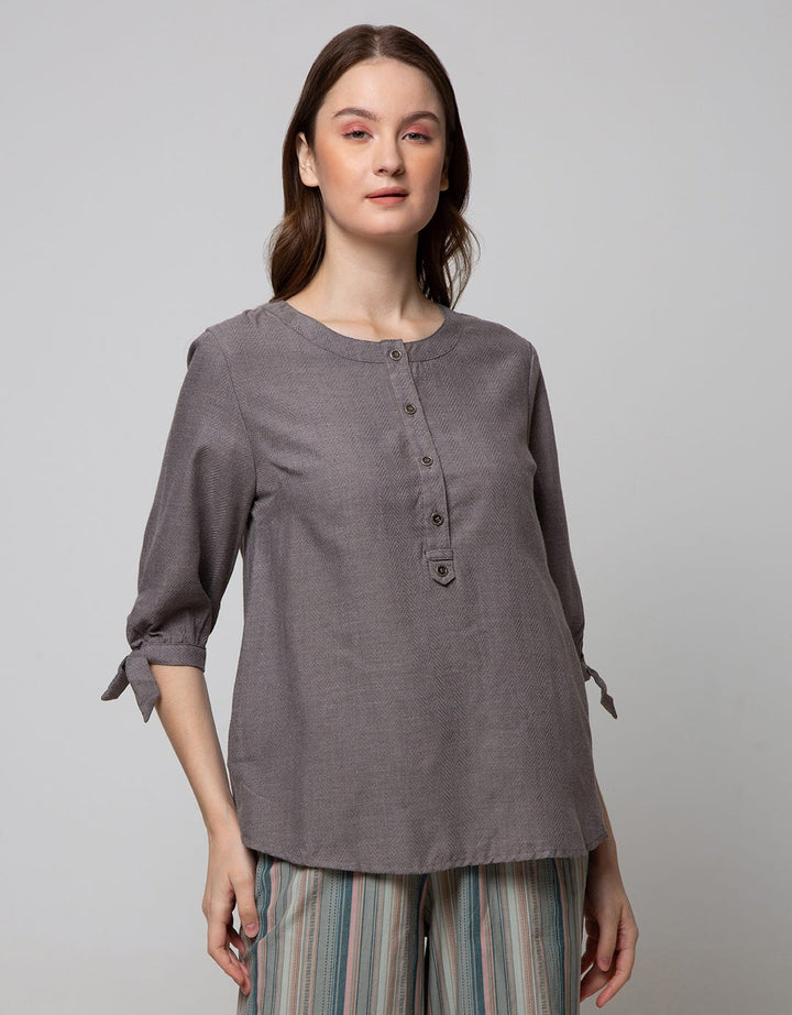 Expand Zephaniah Blouses