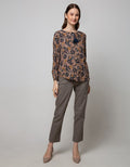 Expand Qeyza Blouse
