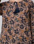 Expand Qeyza Blouse