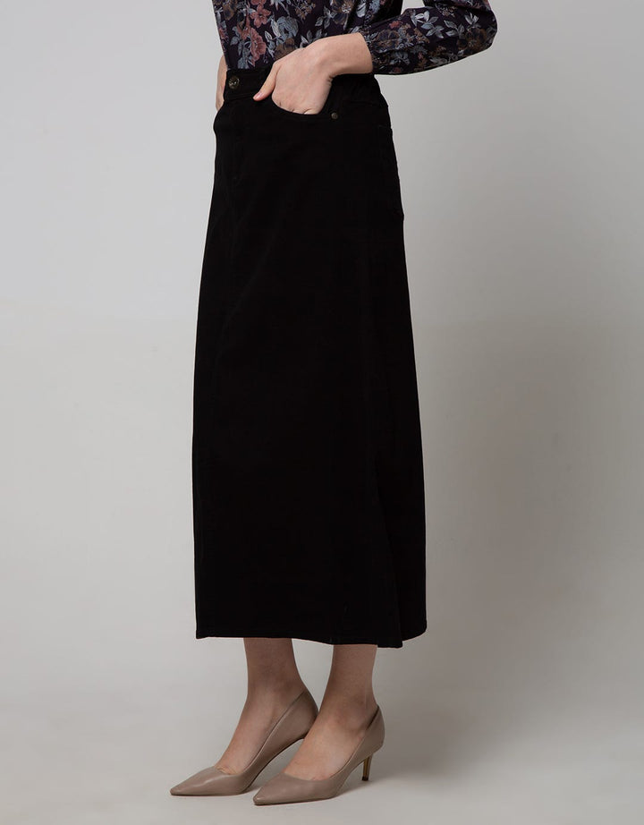 Expand Aunty Skirts