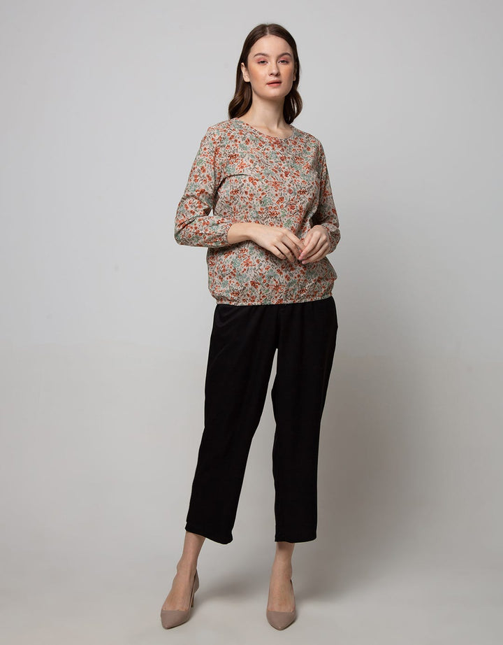 Expand Yarma Blouse
