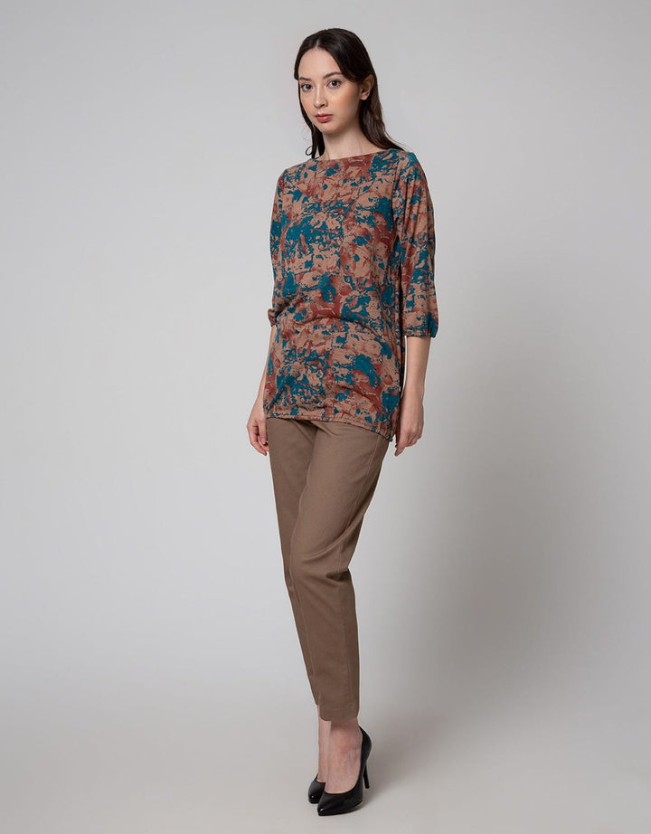 Expand Naila Zaara Blouse