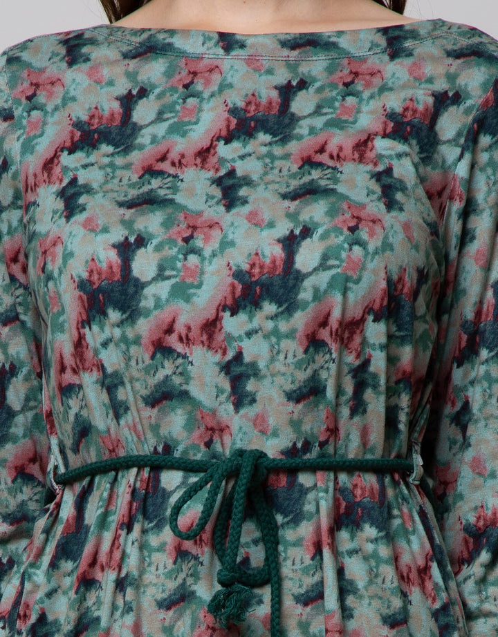 Expand Darya T-Shirt