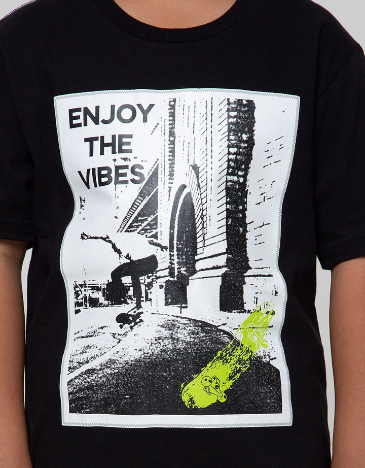 Nevada Short Sleeve T-Shirt Enjoy The Vibe
