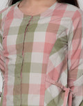 Exit Girls Arrabella