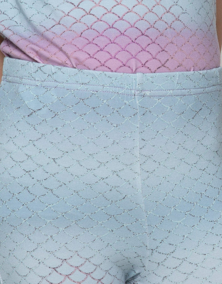 Exit Girls Earwyn Le