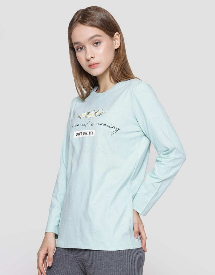 Eprise Collection Benca Kaos Wanita Print Your Moment Is Coming