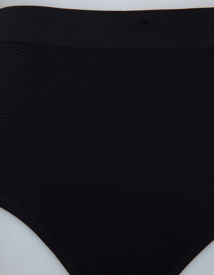 Pierre Cardin Celana Dalam Knitted Bas