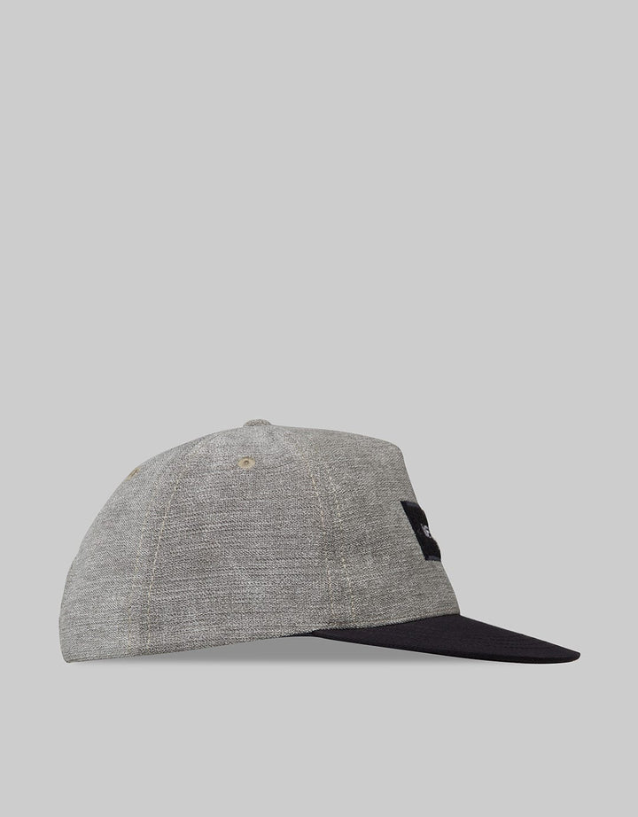 CAPS TWO COLORS NEVA