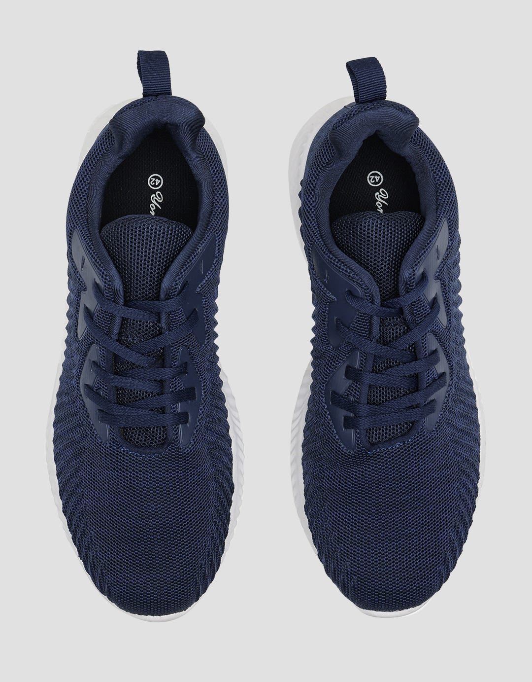 Yongki Komaladi Casual Sporty Look 02 Sepatu Pria