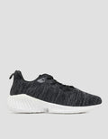 Yongki Komaladi Casual Sporty Look Sepatu Pria